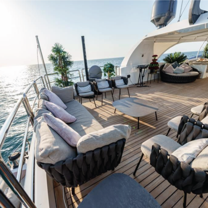 Elegant 110ft yacht, perfect for dining and entertainment