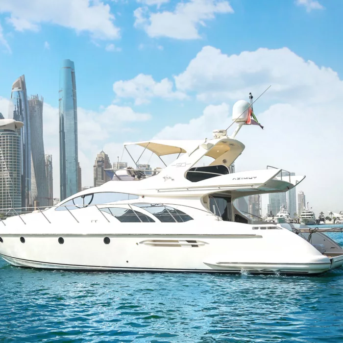 Yacht 50ft cruising in Dubai