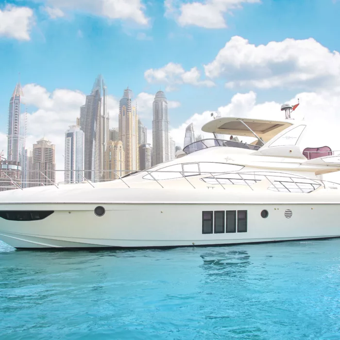 Yacht 64ft cruising in Dubai